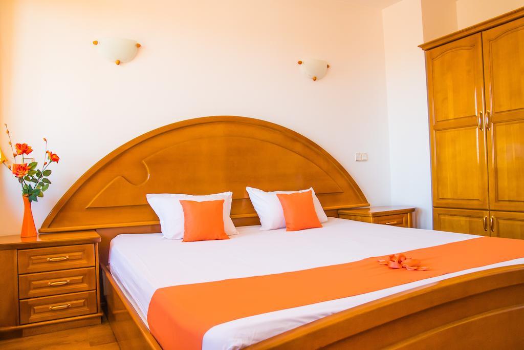 Family Hotel Elegance Arbanasi Room photo